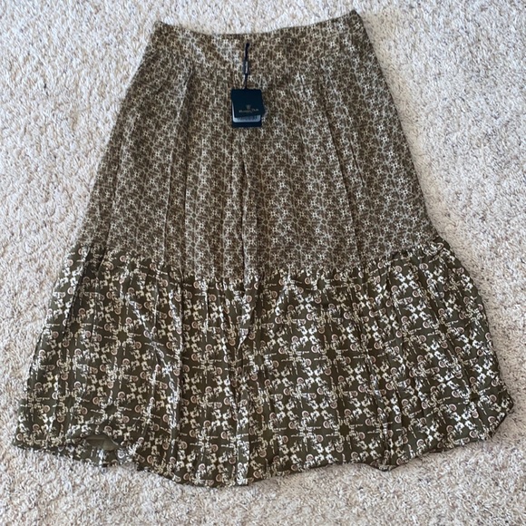 Massimo Dutti Dresses & Skirts - Massimo Dutti Olive Green Patterned Midi Skirt